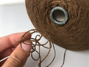 Shetlandsuld 2 trådet - mørk toffee, ca 500 gram